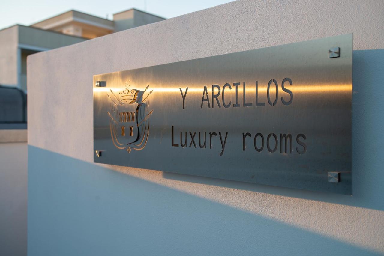 Y Arcillos Luxury Rooms Cin Ito75O35B4Ooo468O2 Lecce Exteriör bild